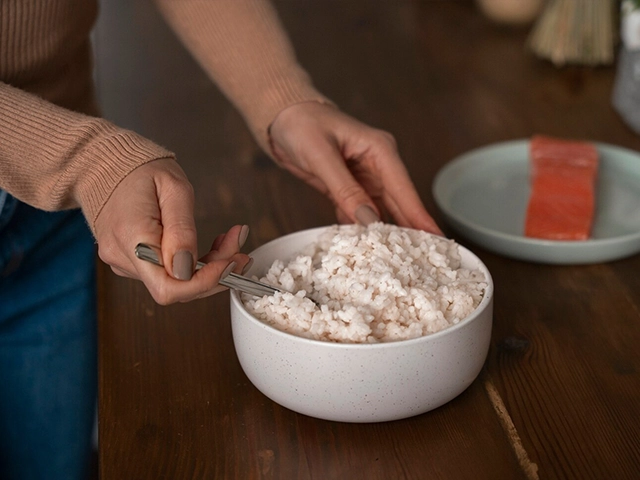 How to Reheat Frozen Rice?